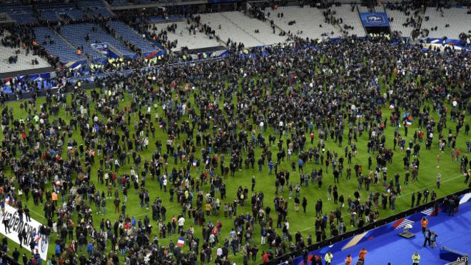 تأجيل المباريات الرياضية في باريس بعد الهجمات 151114130250_stade_de_france_640x360_afp