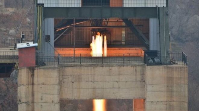 كوريا الشمالية تفشل في إجراء تجربة صاروخية جديدة _95262119__95261815_1a507240-b7c6-4c78-86bf-9a3f7bb64ab4