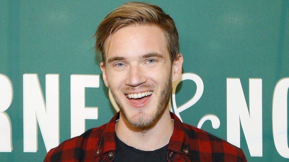 ¿Cuánto mide PewDiePie? - Altura - Real height _86458252_gettyimages-494848194