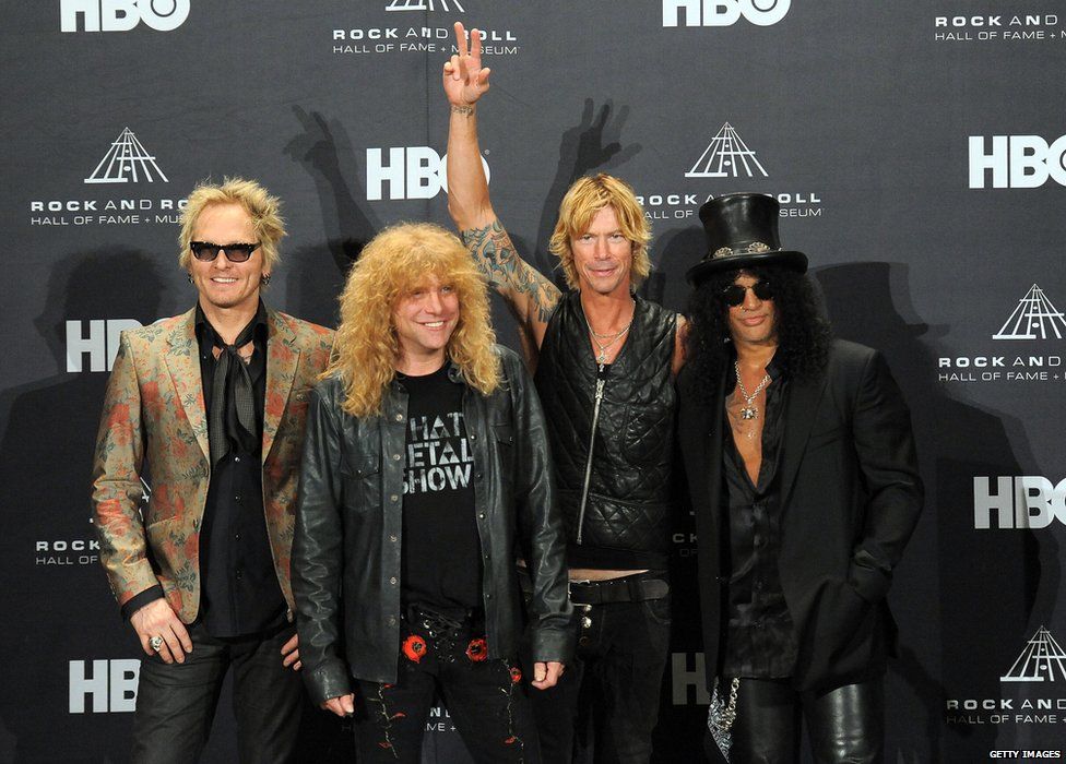 Eddie Trunk sugiere que Guns N’ Roses puede volver con más de un baterista _86645274_getty_gnr2012