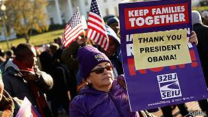 TIENE OBAMA, LA AUTORIDAD SUFICIENTE , PARA  TOMAR LAS MEDIDAS MIGRATORIAS, QUE TOMO? 141121233036_immigration_groups_celebrate_obama_executive_action_in_front_of_white_house_304x171_getty