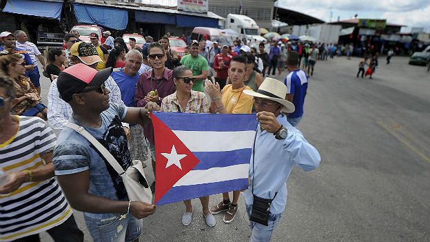 ¿Cuánto le cuesta a EE.UU. recibir a los miles de cubanos que están llegando a su territorio? 160426224547_panama_cubanos_reuters_cuatro