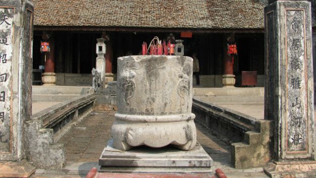 Đừng lên chùa 'làm việc thiện' 141002122302_temple_512x288_bbc_nocredit