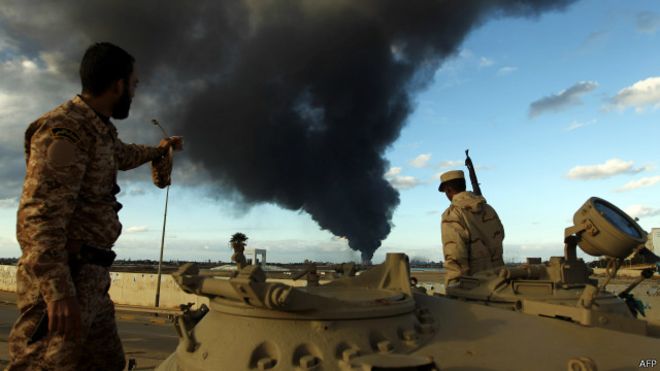 ليبيا "تواجه خطر التفكك" دون محادثات سلام جادة 150119020342_libya_640x360_afp