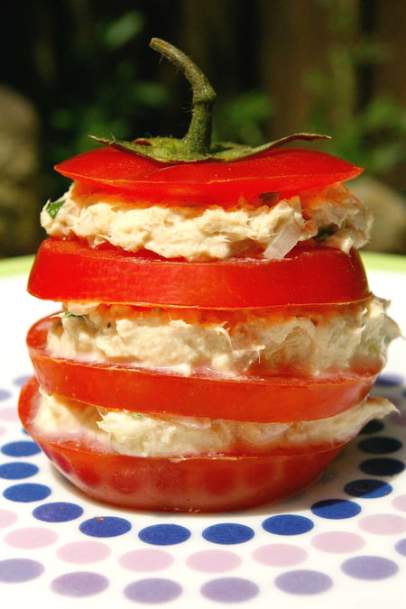 Mille-feuilles de tomates au thon Millefeuille-de-tomate-thon-fromage