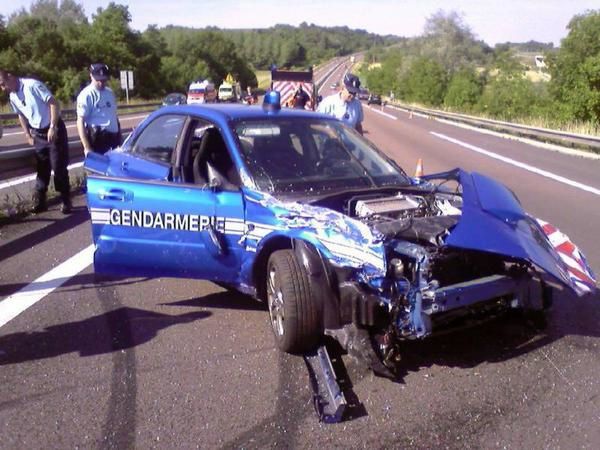 Après ma Xantia, je vous montre ma 16s ... - Page 10 Subaru-impreza-gendarmerie2