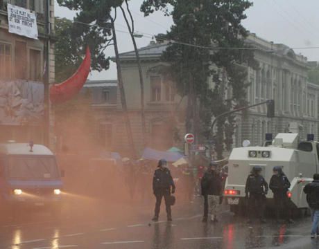 Genève: Rhino terrassé Squat_rhino_l_ordre_est_retabli