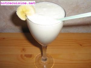 Restoran Milk_shake_au_lait_de_coco-banane