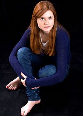 Signature Bonnie Wright GirlLife09