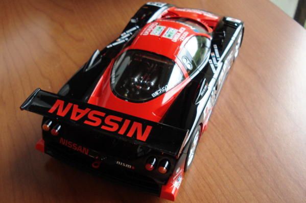 NISSAN R390 GT1 DSC04576