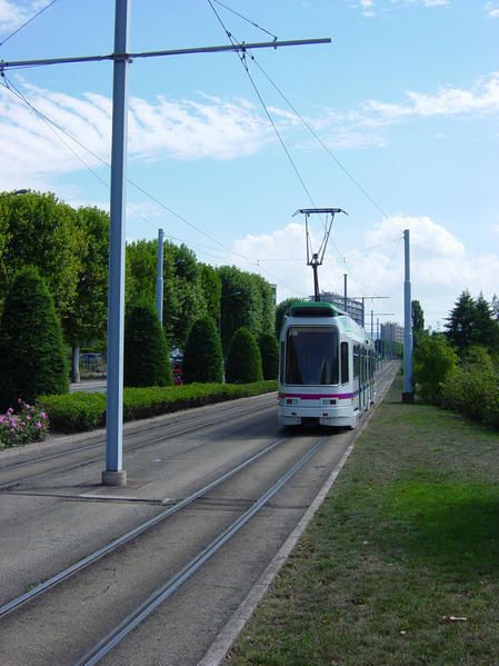 et oui... St-etienne-tramway-2