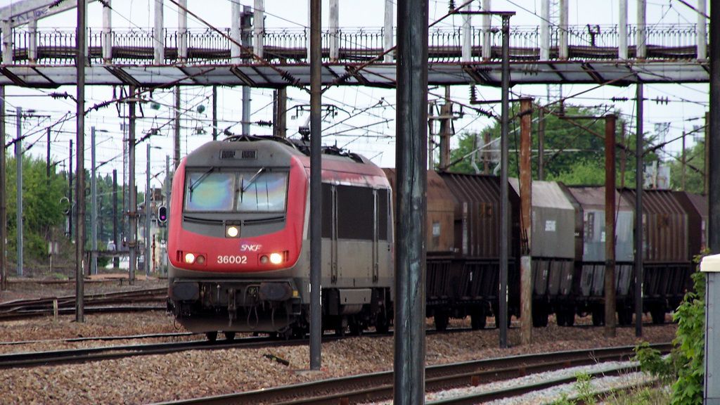 Les wagons trémie à coke Makette en N - Page 2 FERROVIAIRE_20100513_13