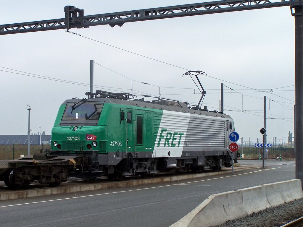 Spécial 'Prima' (27000 / 27300 / 37000 / E37 500) Oignies_2007_1770