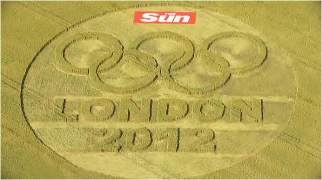 HOMME PAPILLON, le plus grand CROP CIRCLE au MONDE - Page 2 Crop-Circle-JO2012