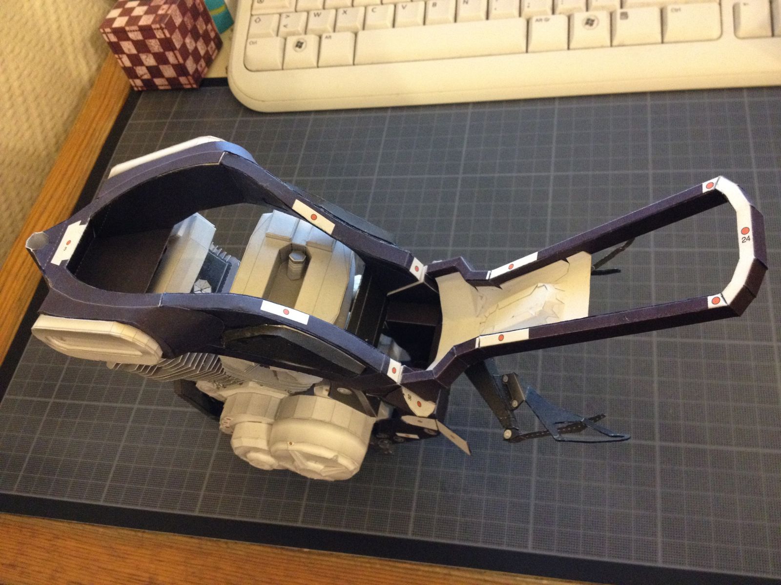 Contruction Yamaha MT-01 Ultra Realistic Papercraft - Page 3 Yamaha-MT-01---Bis-1283