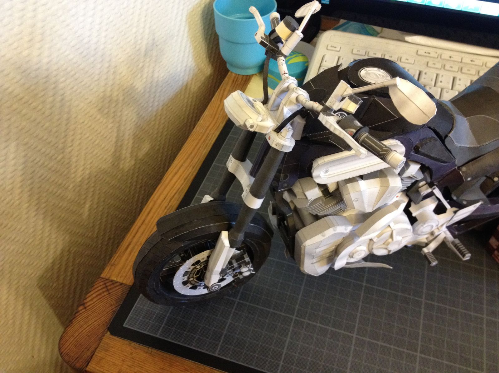 Contruction Yamaha MT-01 Ultra Realistic Papercraft - Page 3 Yamaha-MT-01---Bis-1377