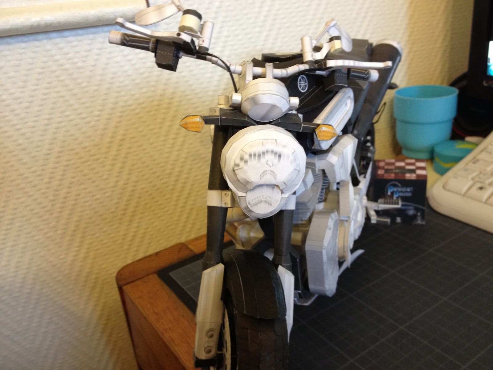 Contruction Yamaha MT-01 Ultra Realistic Papercraft - Page 3 Yamaha-MT-01---Bis-1379