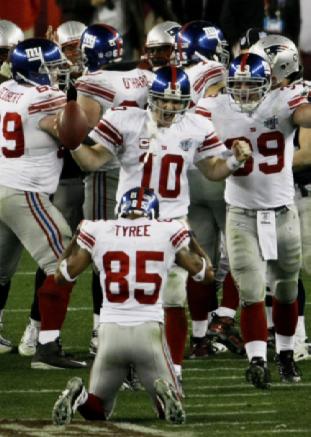 New York Giants (Leon Kingdom) Eli-Manning-Super-Bowl-XLII-Celebration