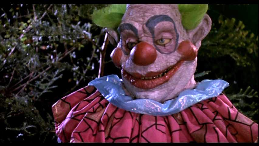 Jeu - Les images de films ! - Page 8 968full-killer-klowns-from-outer-space-screenshot