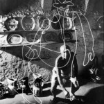 “Vizatimet me dritë” – të dorës së Pikaso-s, apo të aparatit të Milit?! Picasso-light-drawings-12-150x150