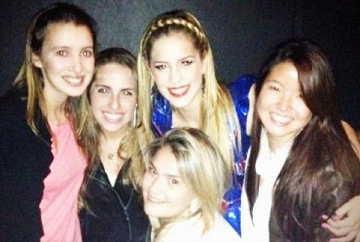 Rebeldes registram os bastidores do show em SP (09/06/2012) pelas redes sociais. 10-sophia2