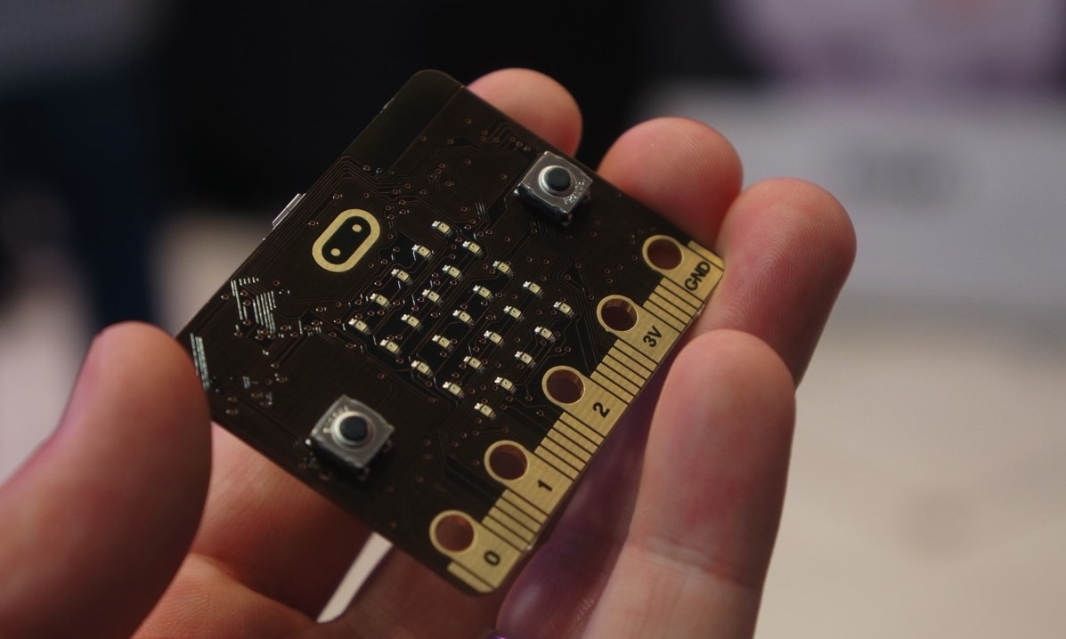 Το BBC Micro:bit είναι ο αντίπαλος του Raspberry Pi Bbc-microbit-3_ad57