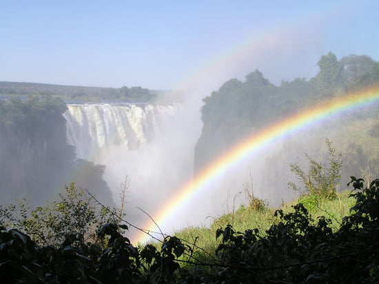  الوان الطيف Arcs-en-ciel-cascades-victoria-falls-zimbabwe-3750421405-875856