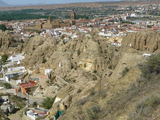 Le fil du voyageur LORD. - Page 3 Habitations-guadix-espagne-1391622472-1203337