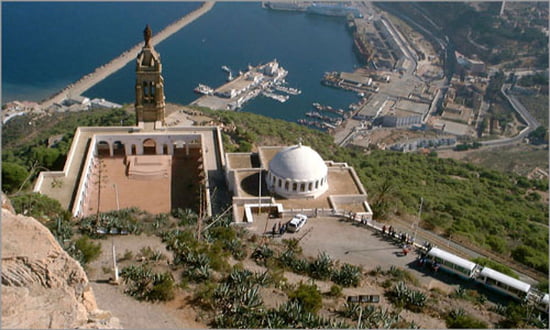 الولايات الجزائرية ...الولاية رقم 31: وهران Panorama-autres-monuments-oran-algerie-2515680194-678594