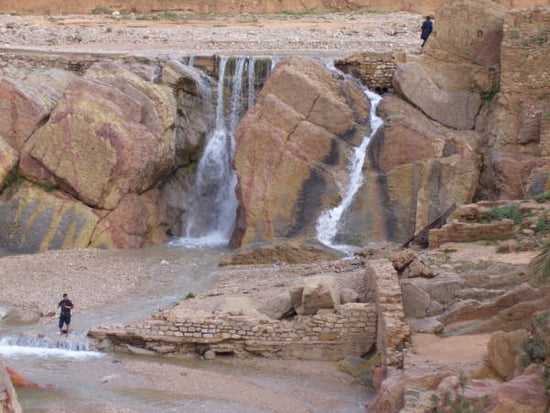 اليكم صورمختلفه لمدينه بوسعاده مسقط راسي Panorama-bou-saada-algerie-1107547099-1116905