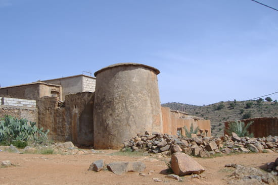 village amassin قرية اماسين Vestiges-ruines-chateaux-maroc-5317041278-873097