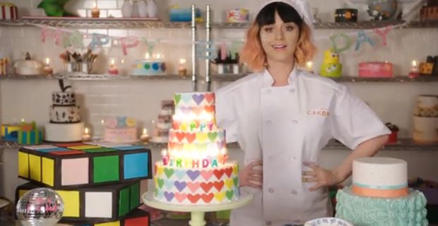 Katy Perry: "Birthday" è il nuovo lyric video 2014, attenti alla glassa! - VIDEO  Katy-perry-birthday-default