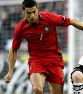 Euro 2008'in ilk onbirinde iki Trk... 20080624010603
