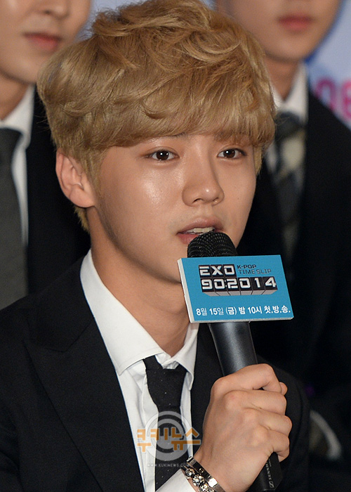 [NEWS] 140811 Luhan at EXO 90:2014 K-POP Time Slip Press Conference [27P] 201408111143_41210008581698_1