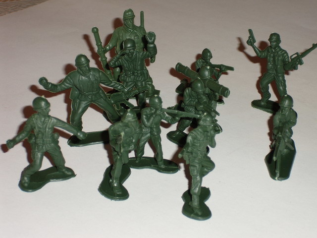    - Page 2 Toy-Soldier-Play-Set