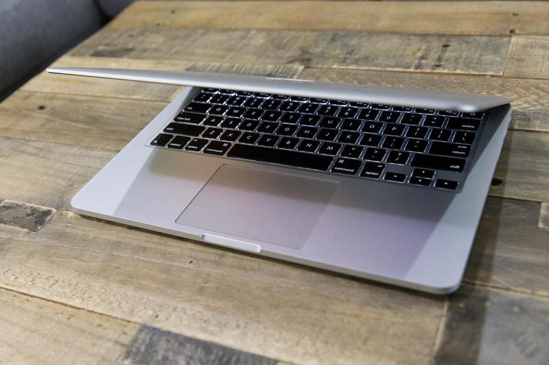 MACBOOK PRO 2015 CÓ CHẾ ĐỘ SẠC NHANH KHÔNG 150_BA4ZUmTQnO