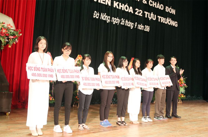 Nhiều học bổng cho thí sinh thi THPT điểm cao đăng ký vào Đại học Duy Tân Anhhocbongduytan_fdnd