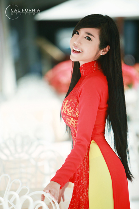 Hình Elly Trần 2012 trong bộ áo dài đón tết Vh171tranin6jpg1326785596