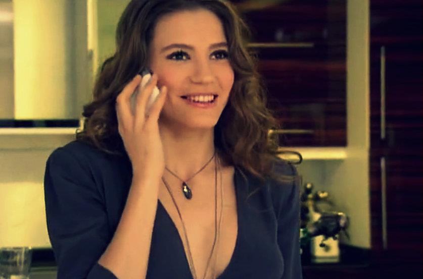 Serenay Sarikaya  Vs Halan Kaya  O586901-594f8