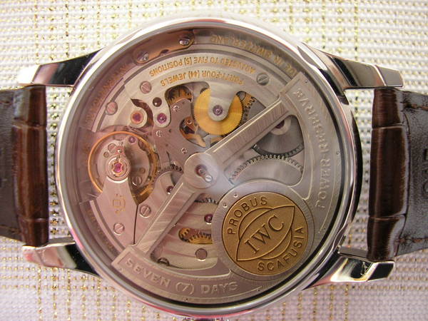 Calibre IWC 5000 : passage de 18 000 à 21 600 alt/h ? 444_IWC_Port_017