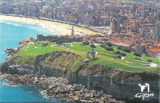 VITORIA - OVIEDO - Página 2 27781-gijon-cerro-de-santa-catalina-y-playa