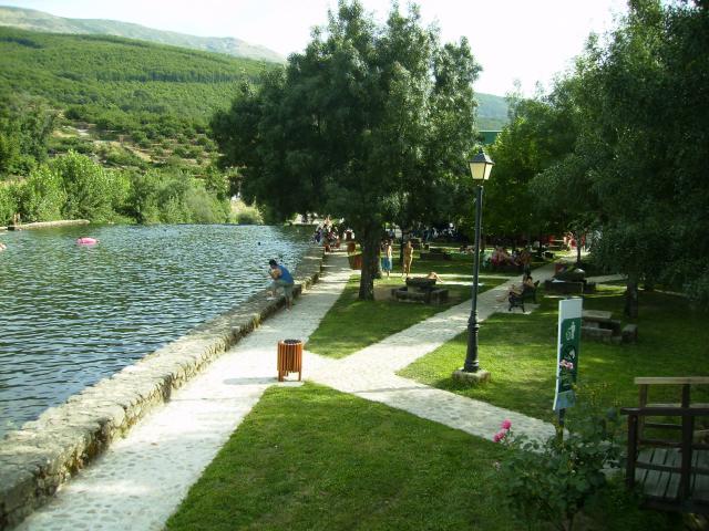 Sitios que ver y visitar de ESPAÑA. - Página 6 218251-burguillos-del-cerro-piscina-natural-de-jerte-2