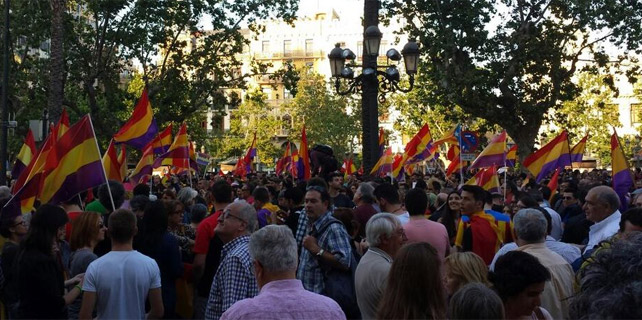 Abdica el rey de España 1401732841484valencia