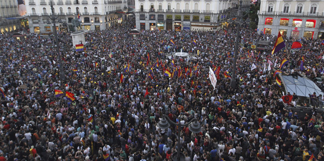 Abdica el rey de España 1401739757863sol-642