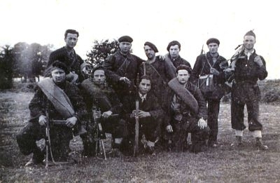 Fotografías de la guerra civil y el makis en general. 1224357176626maquis4dn