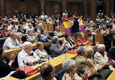   Elecciòn de un nuevo Presidente en la PCPR.(Plataforma Ciudadana por Republica) 1213438497912banderarepublicana2dn