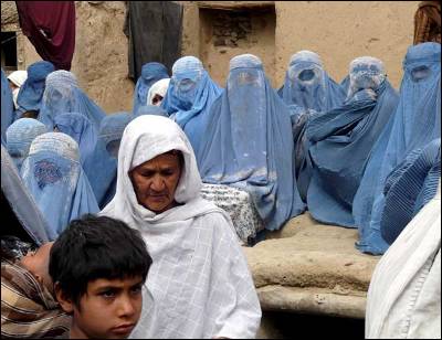 Afganistán legaliza la violación dentro del matrimonio 1238491482722afgamujeresgrandedn
