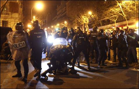 Los disturbios tras el 22M, MARCHA POR LA DIGNIDAD en imágenes 139551886675934c3