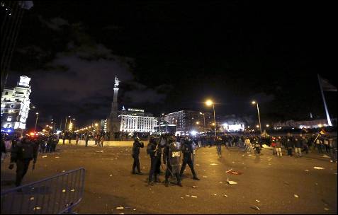 Los disturbios tras el 22M, MARCHA POR LA DIGNIDAD en imágenes 139551889267635c3