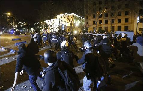 Los disturbios tras el 22M, MARCHA POR LA DIGNIDAD en imágenes 139552034729142c3